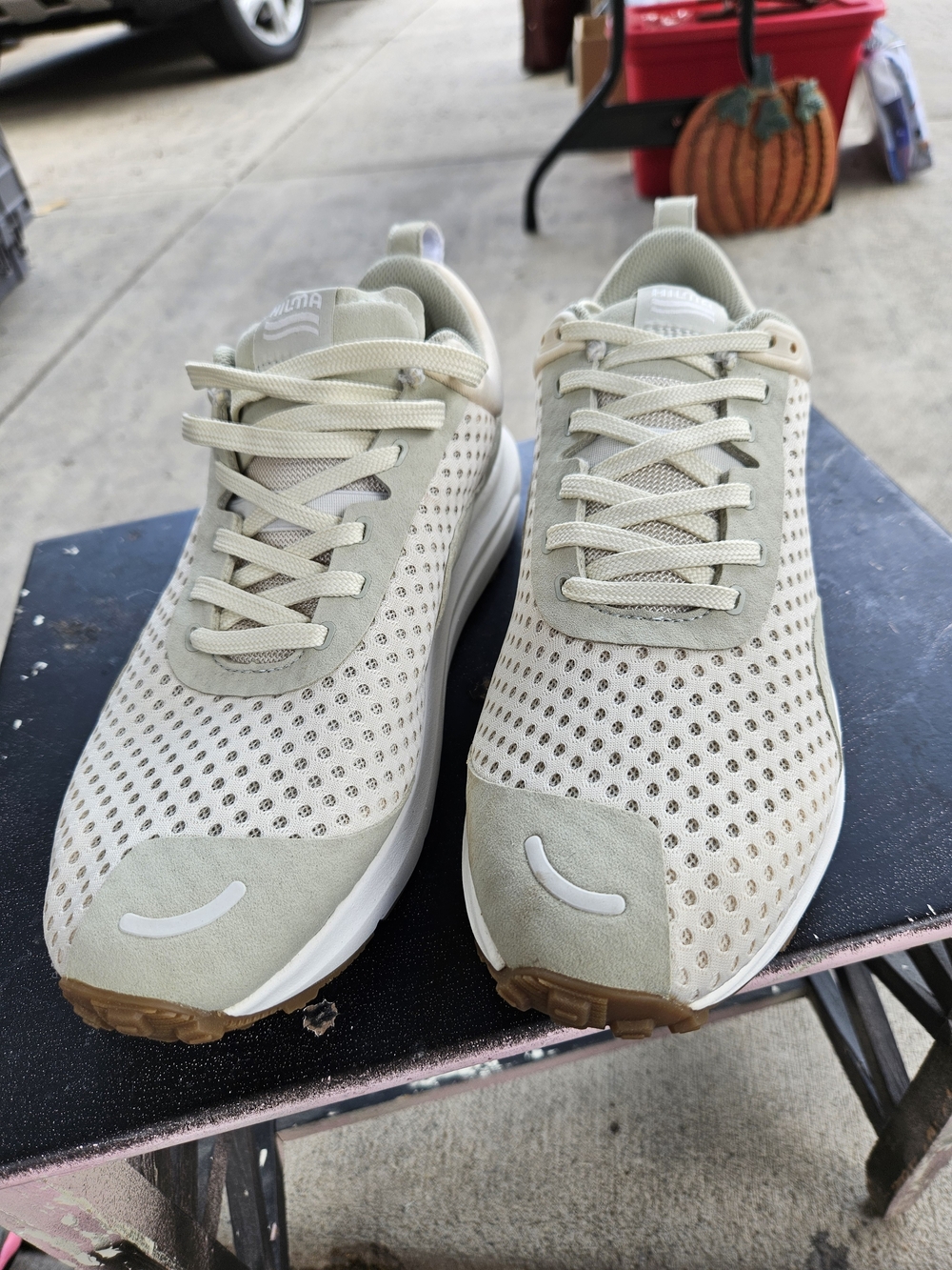 Breathable Neutral-Tone Women’s Sneakers with Cushioned Support